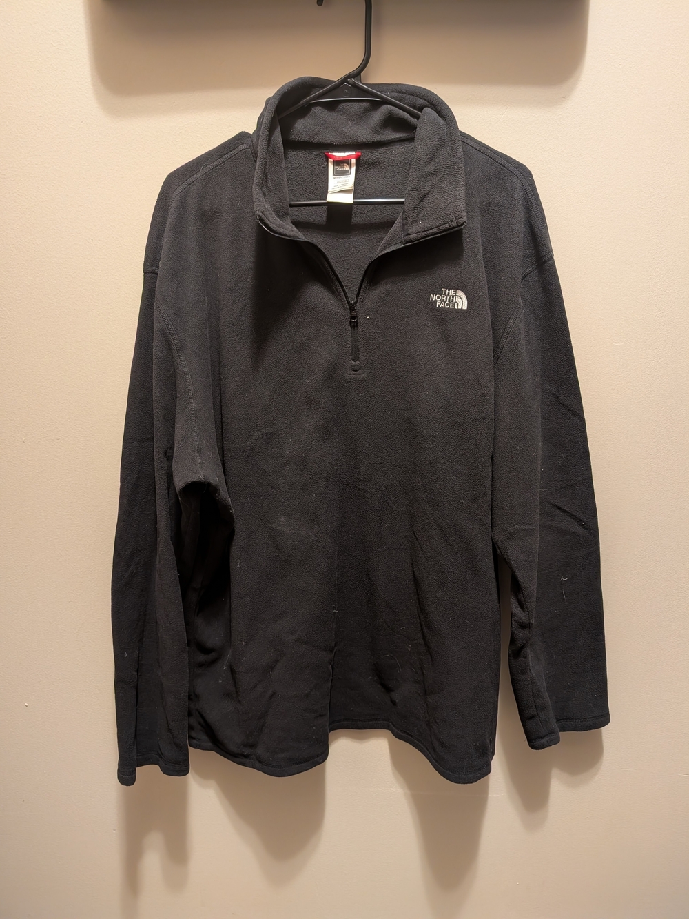 The North Face Men's Black Half-Zip Fleece Pullover